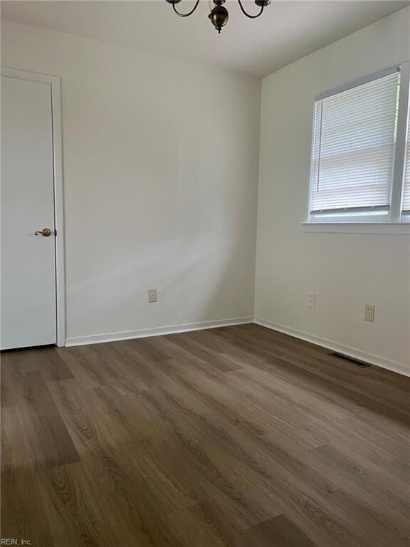Property Photo: 4 Fairway Ln VA 23606