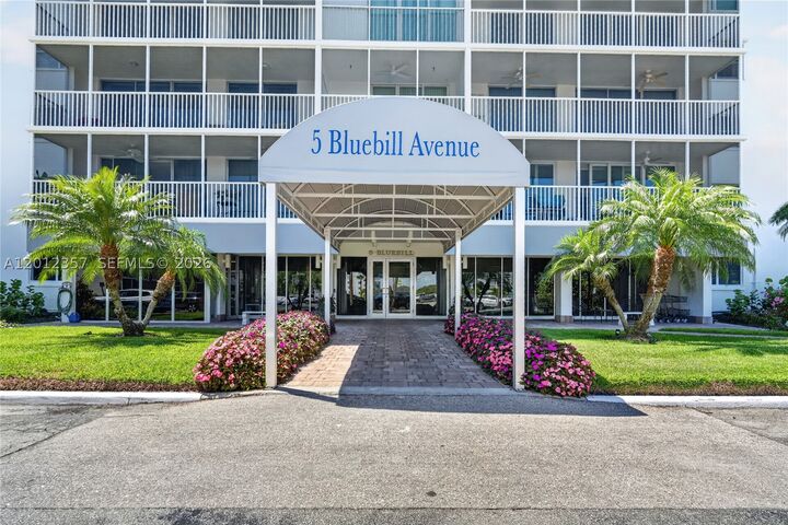 Property Photo:  5 Bluebill 201  FL 34108 