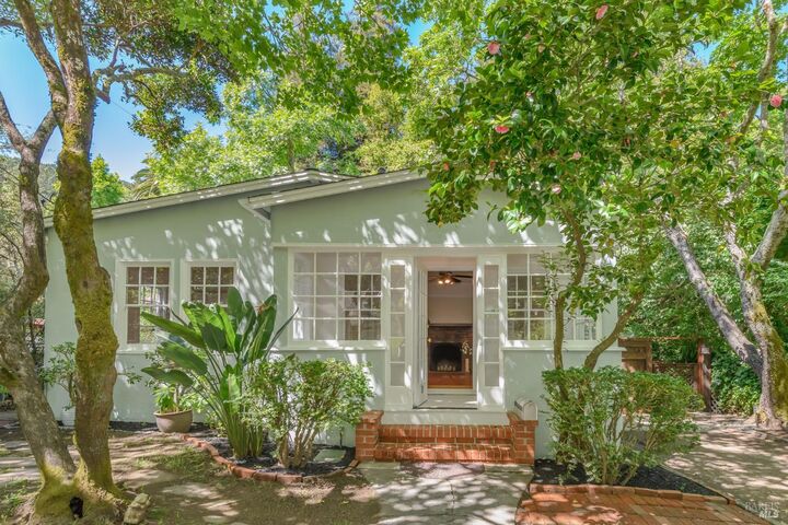 Property Photo:  111 C Street  CA 94901 