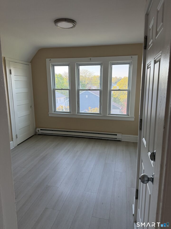 Property Photo:  220 Alpine Street 222 3rd Floor  CT 06610 