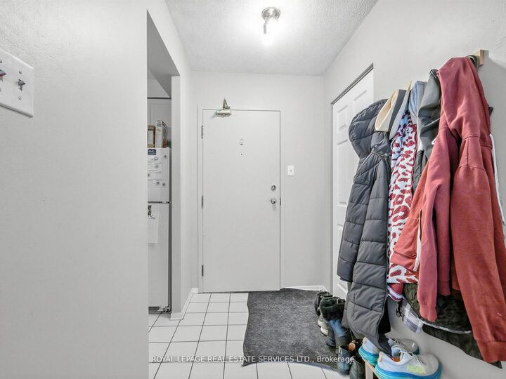 Property Photo: 117 Gerrard Street E 310 ON M5B 2L4