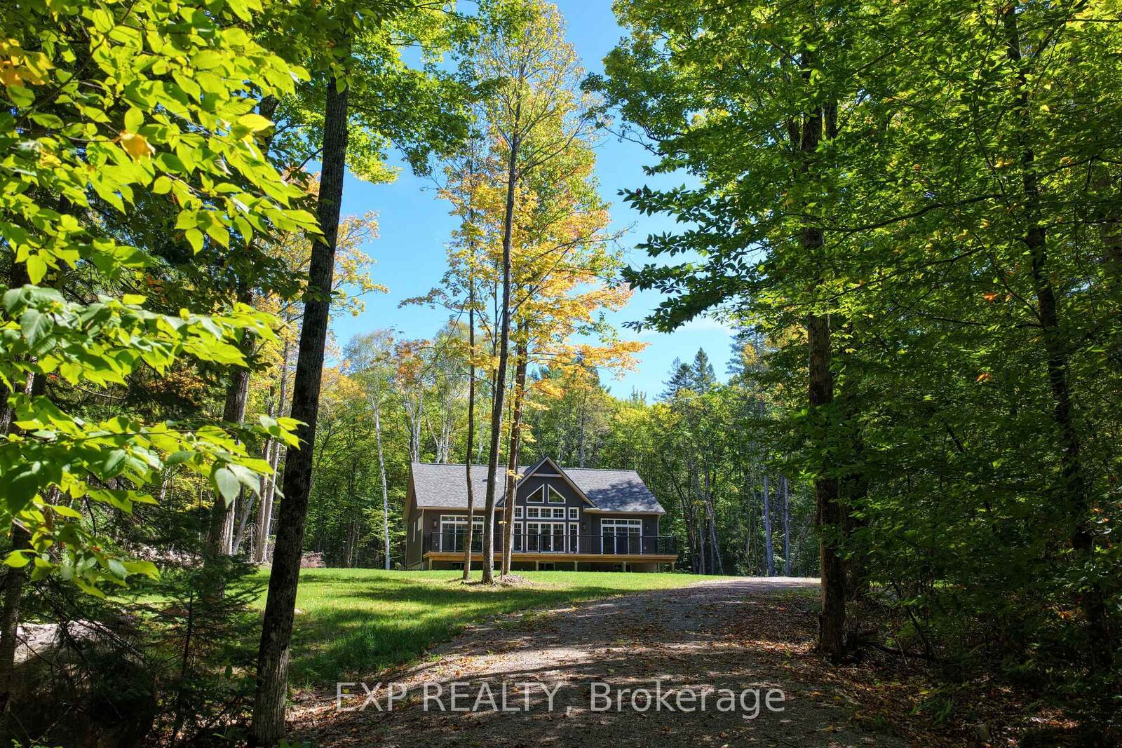 Property Photo: 747 Lakewoods Drive ON K0J 1B0
