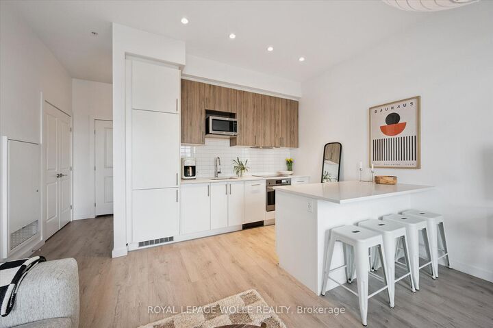 181 King Street S 1511 — photo 1
