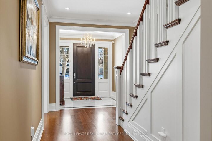 Property Photo: 1049 Cedar Grove Boulevard ON L6J 2C2