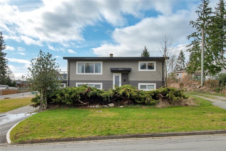 325 Twillingate Rd — photo 1