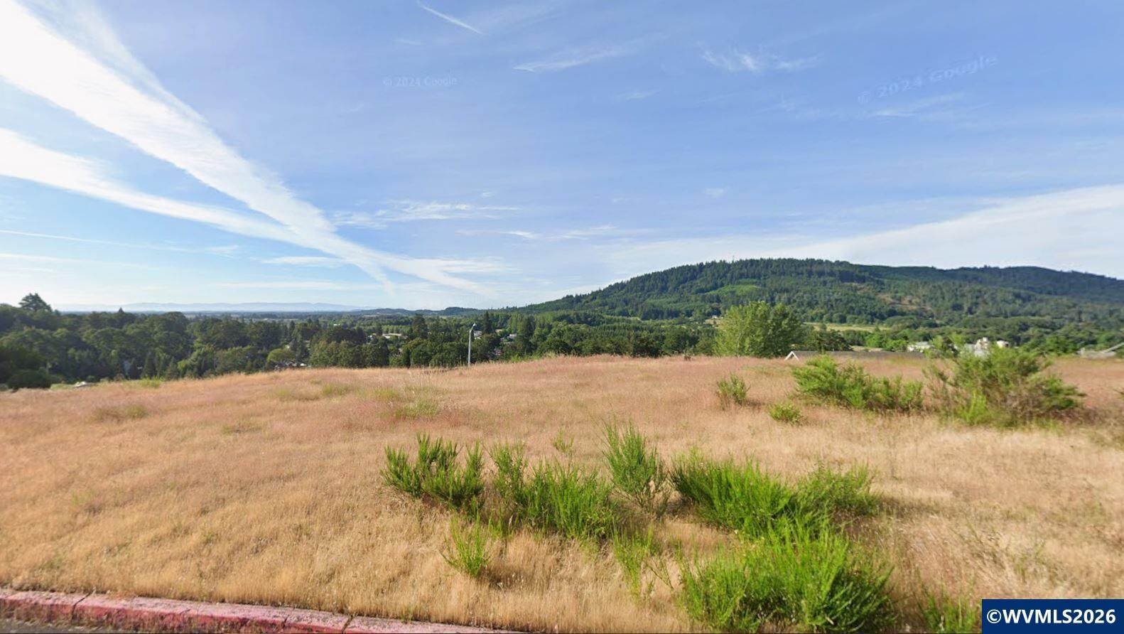 Property Photo:  556 Starlight Wy  OR 97370 