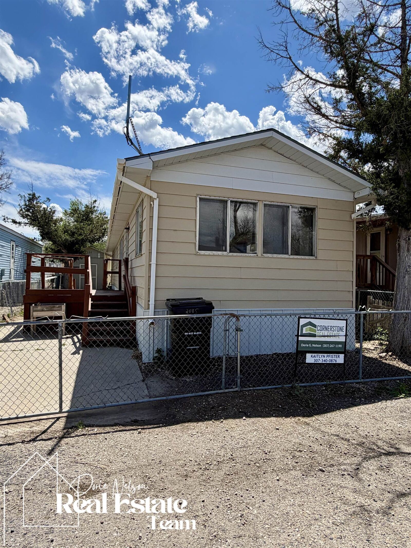 Property Photo: 2085 E A Street WY 82609