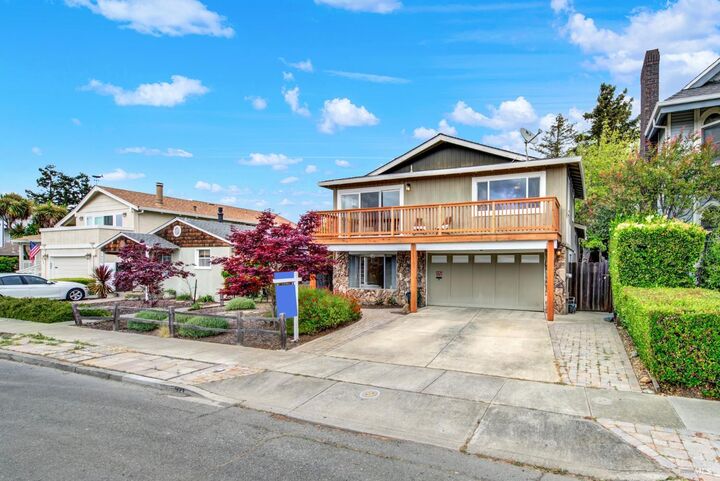 Property Photo:  921 W K Street  CA 94510 