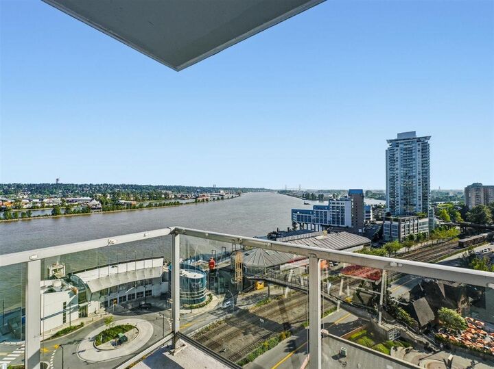 Photo de la propriété:  14 Begbie Street 1710  BC V3M 0C4 