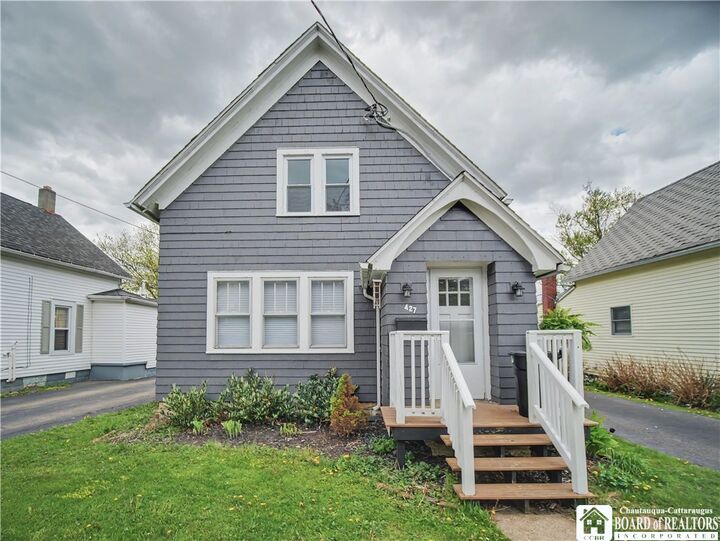Property Photo:  427 Bucknor Street  NY 14048 