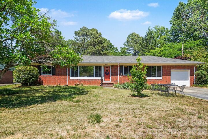 Property Photo:  6339 Thelo Drive  NC 28212 