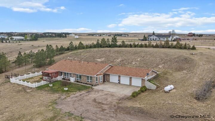 Property Photo: 2745 Chrysler Rd WY 82009