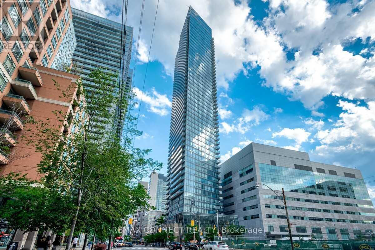 Property Photo:  832 Bay Street 3008  ON M5S 1Z6 