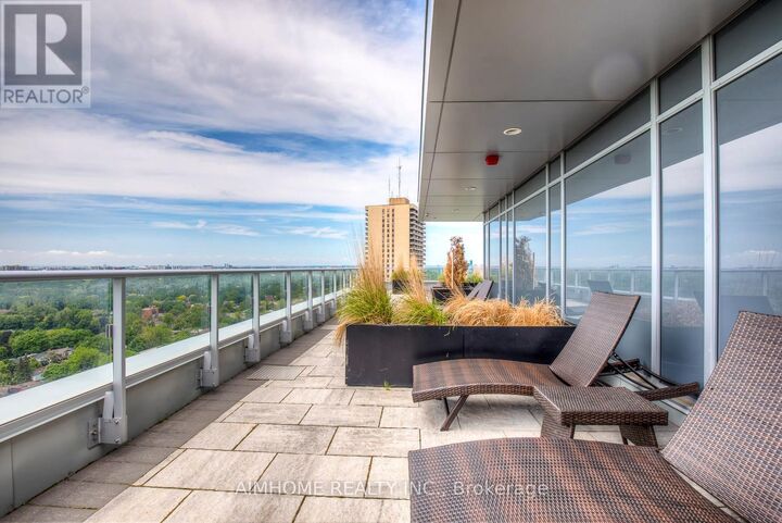 Property Photo:  58 Orchard View Boulevard Ph06  ON M4R 1B9 