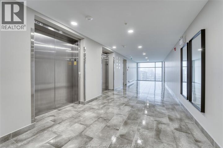 Property Photo:  2550 Sandwich West Parkway 519  ON N9H 0N4 