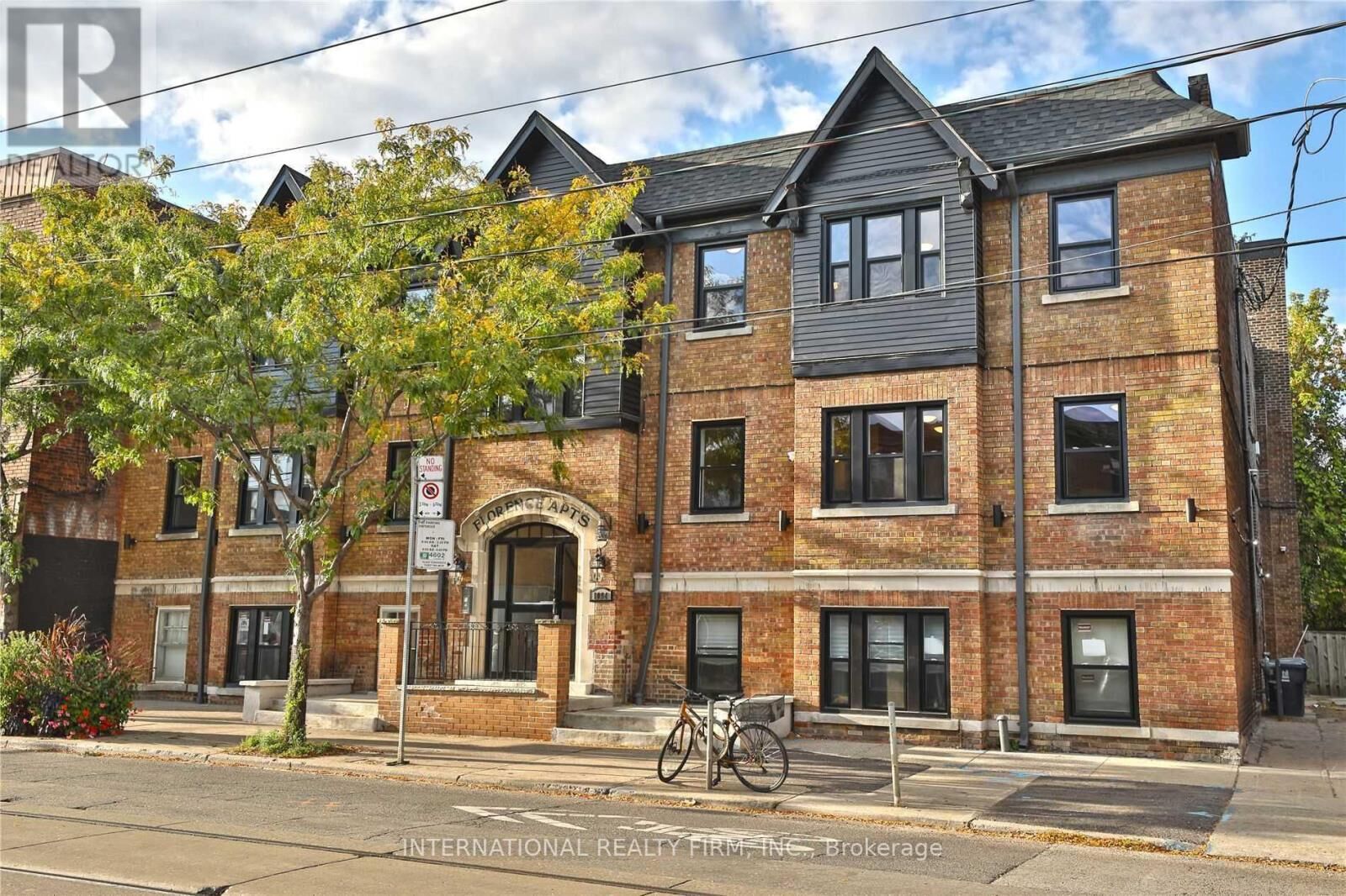 Property Photo:  1094 College Street 2  ON M6H 1B3 