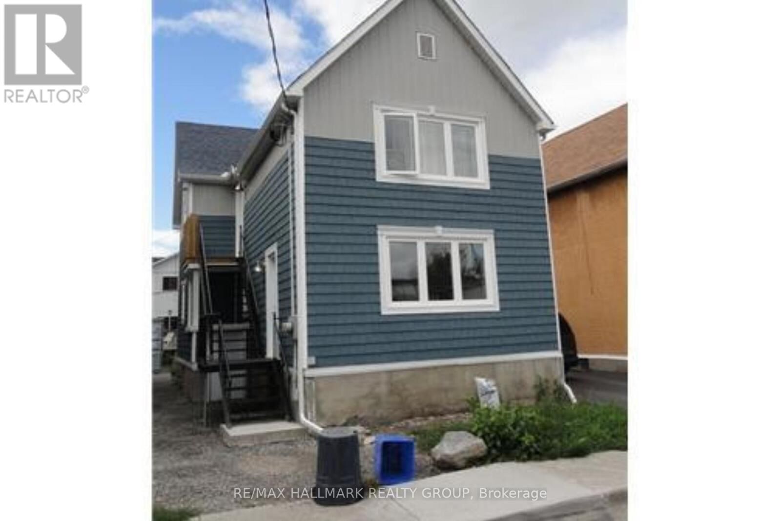 Property Photo:  230 Durocher Street  ON K1L 7S4 