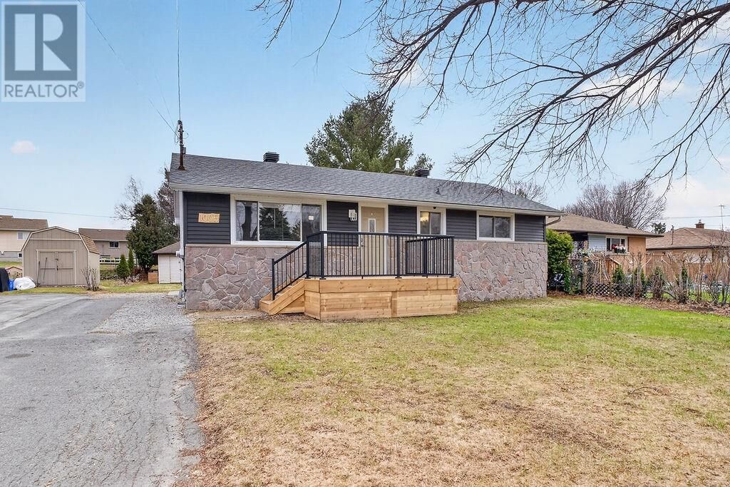 Property Photo:  1005 Beatrice Crescent N  ON P3A 2E8 