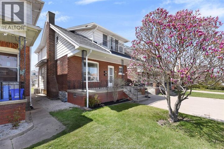 Property Photo:  1069 Marentette Avenue Upper  ON N9A 2A4 