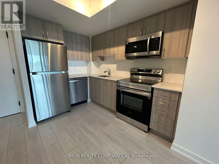Property Photo:  556 Marlee Avenue 527  ON M6B 0B1 