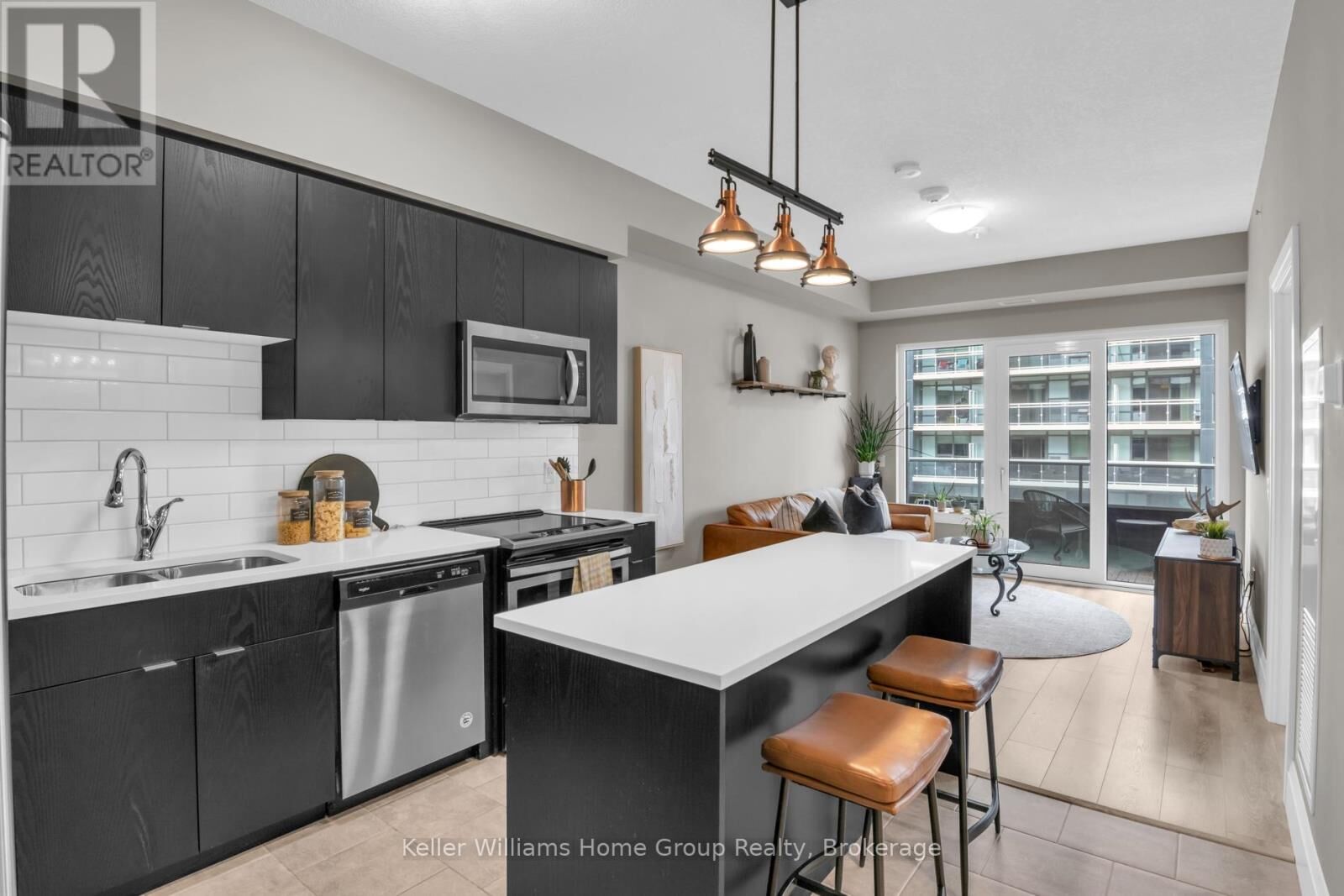 Property Photo:  73 Arthur Street South 515  ON N1E 0S6 