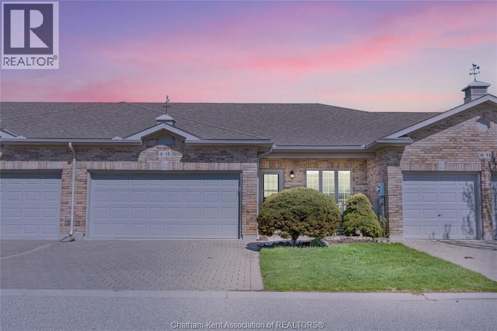 Property Photo:  15 Home Place  ON N7L 5P4 