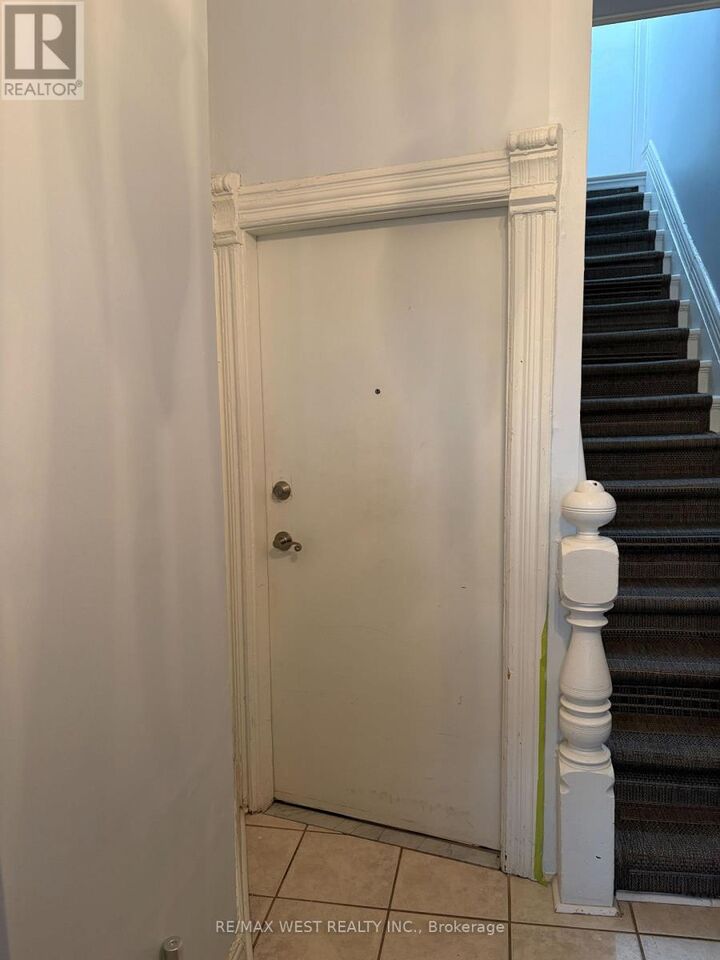 Property Photo:  108 Springhurst Avenue Main/Bsmt  ON M6K 1C1 