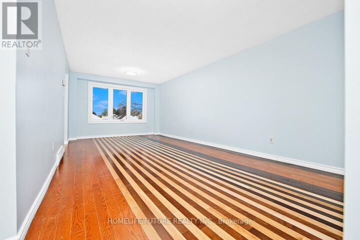 Property Photo:  336 Sable Court  ON N2K 3Z4 