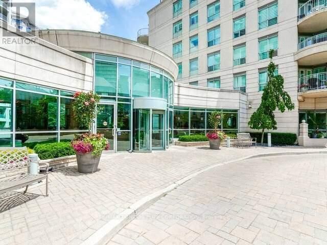 Property Photo:  2111 Lake Shore Boulevard West 814  ON M8V 1A1 