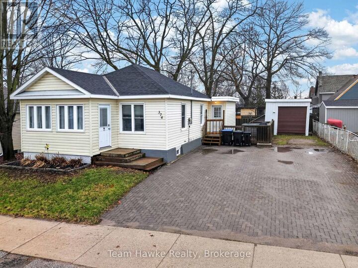 Property Photo:  374 Dominion Avenue  ON L4R 1N9 