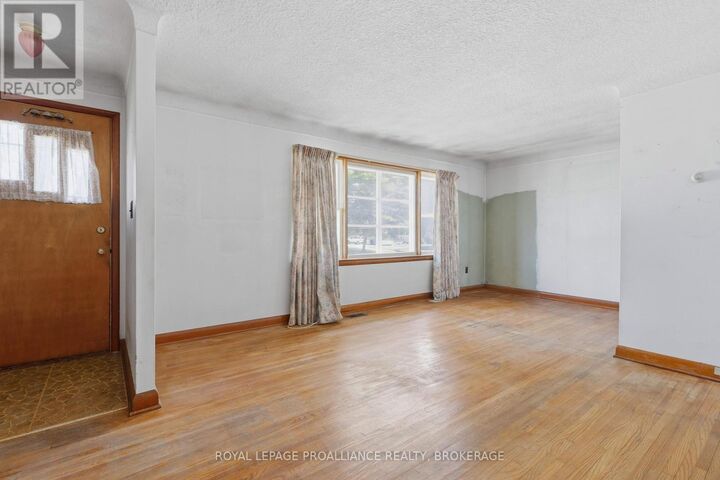 Property Photo:  287 McEwen Drive  ON K7M 3W2 