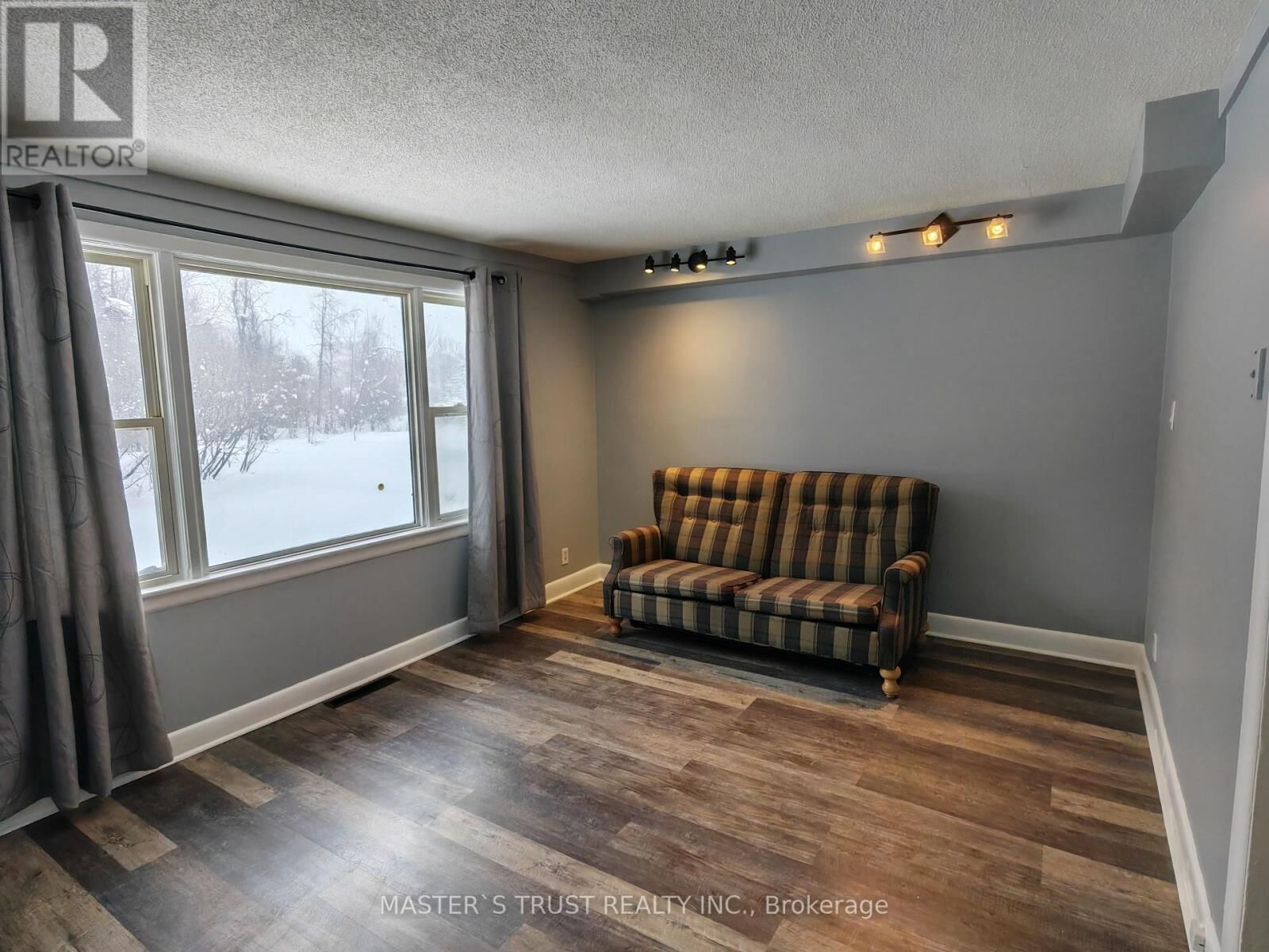 Property Photo:  356 Barrie Road 1  ON L3V 2R9 