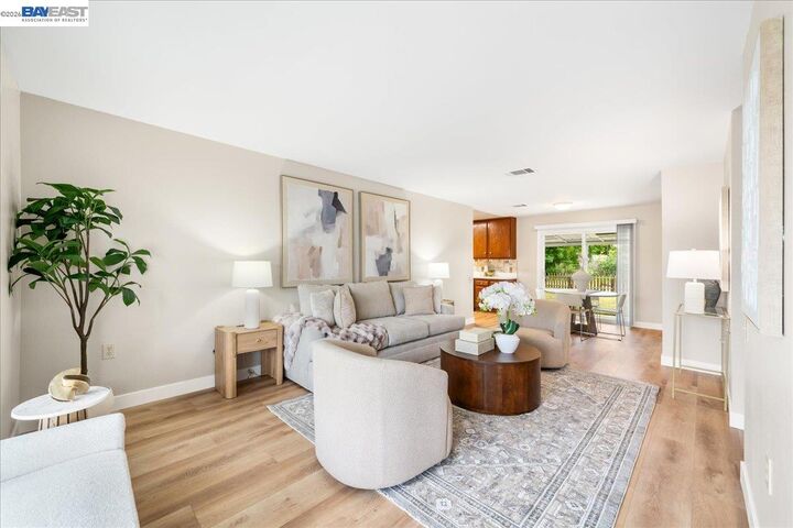 Property Photo:  1572 Hollyhock St  CA 94551 
