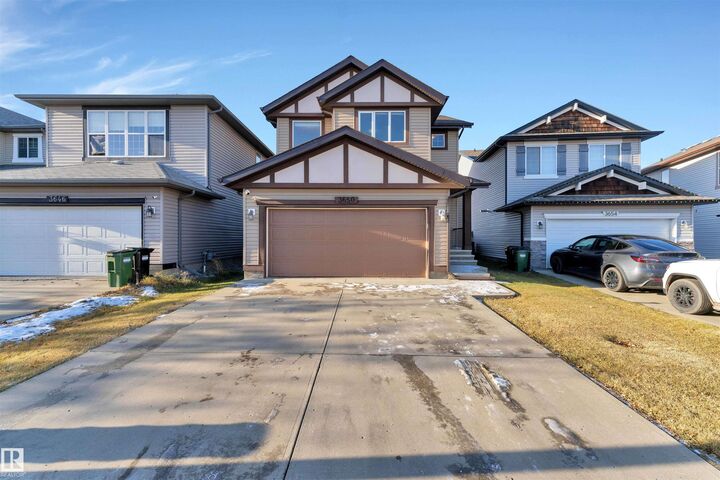 Property Photo:  3650 13 Street NW  AB T6J 0J5 