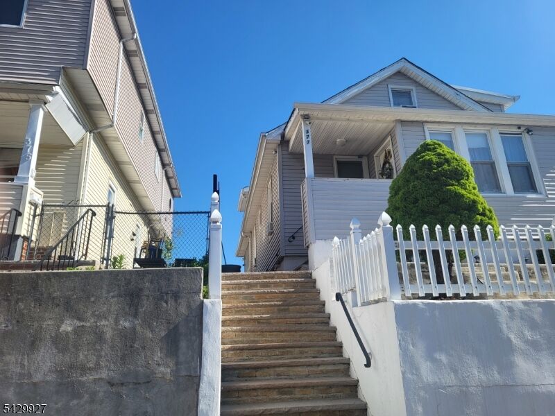 Property Photo:  377 5th Ave 1  NJ 07514 