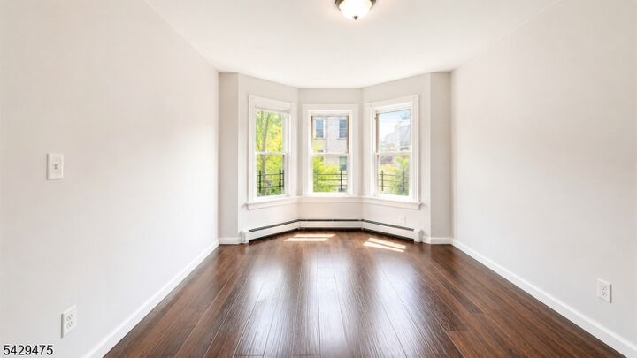 Property Photo:  732 S 15th St 2  NJ 07103 