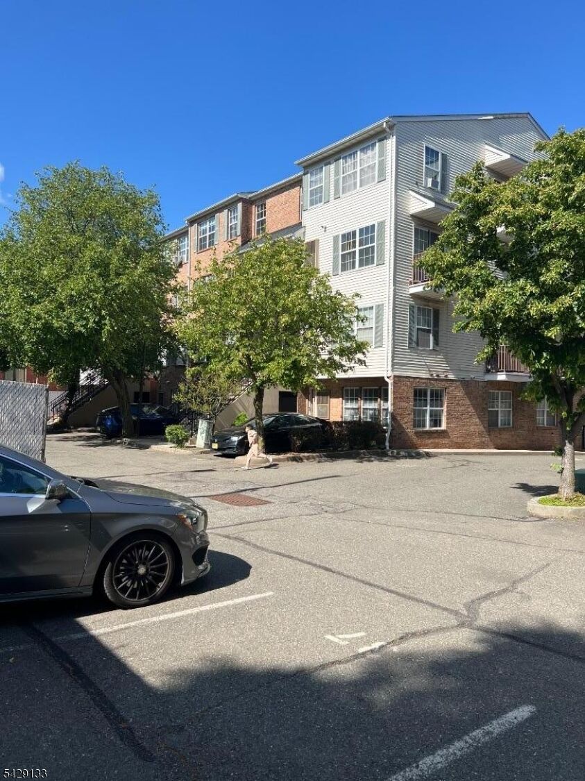 Property Photo:  80 Union St A15  NJ 07105 