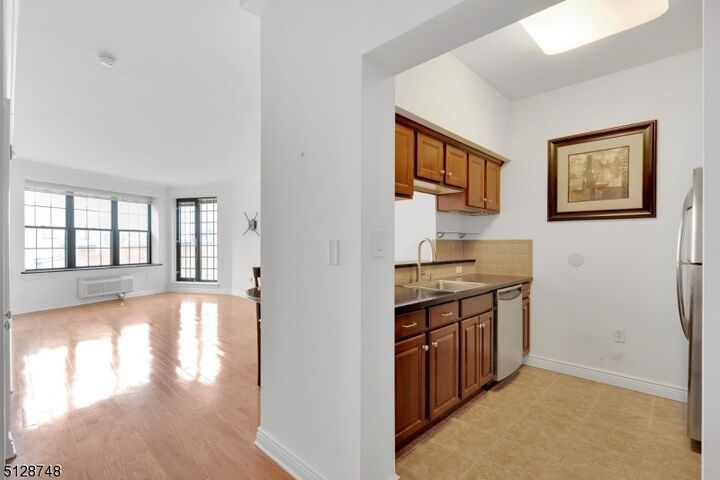 Property Photo:  7 Prospect St Unit 303  NJ 07960 