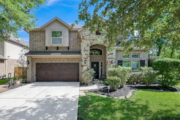 Property Photo:  403 Kinderwood Trail  TX 77316 