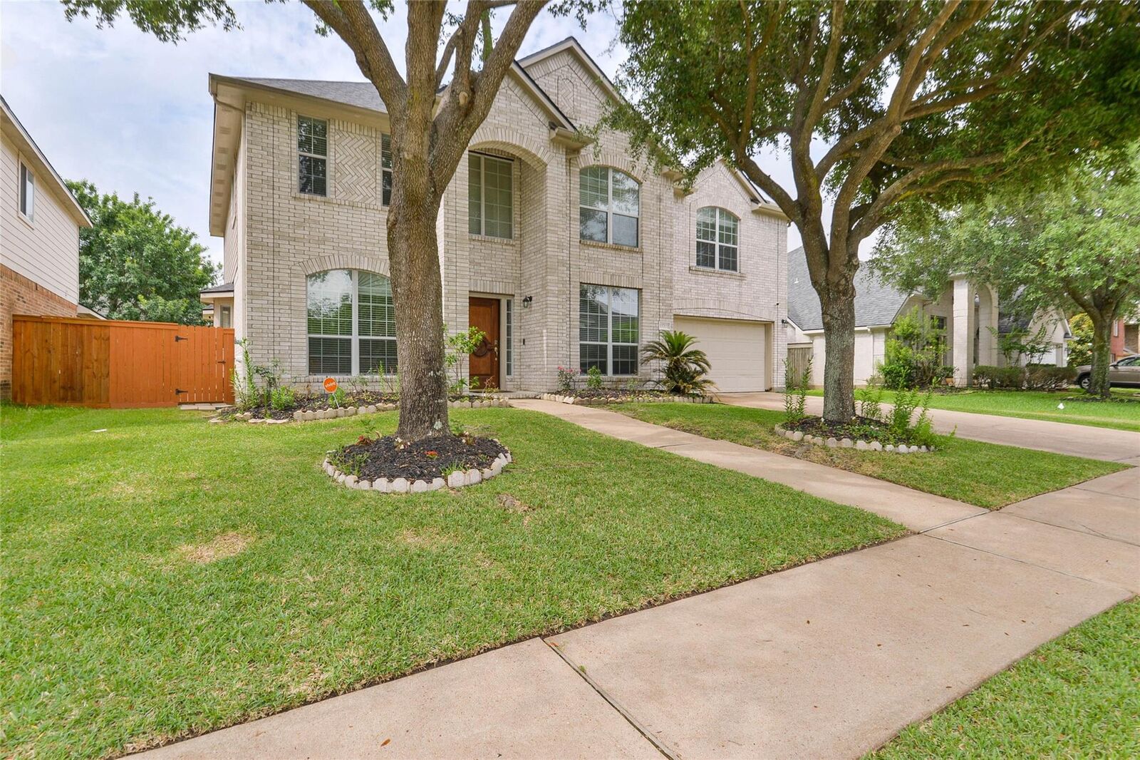 Property Photo: 15707 Sandisfield Lane TX 77084