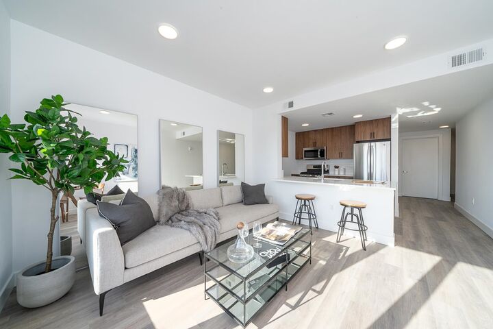 Property Photo:  1410 Palisade Ave 202  NJ 07087 
