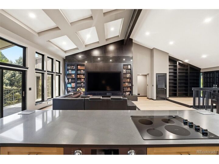 Property Photo: 27 Beacon Hill Ln CO 80111