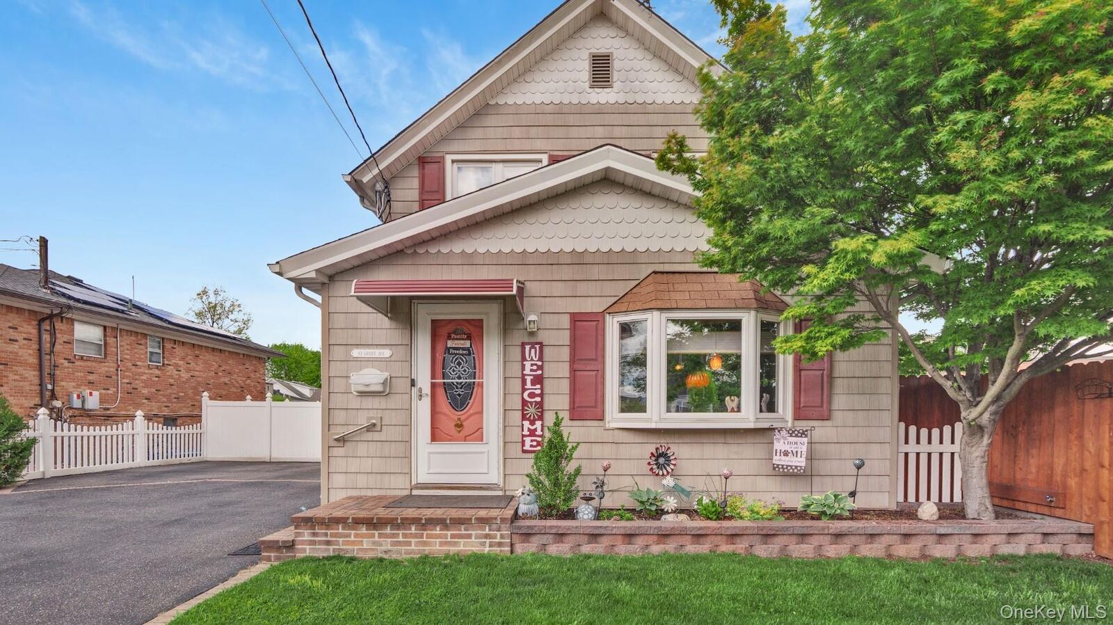 Property Photo: 93 Grant Avenue NY 11735