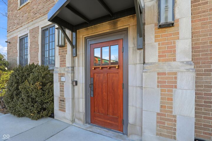 Property Photo:  825 N Delaware Street 3B  IN 46204 