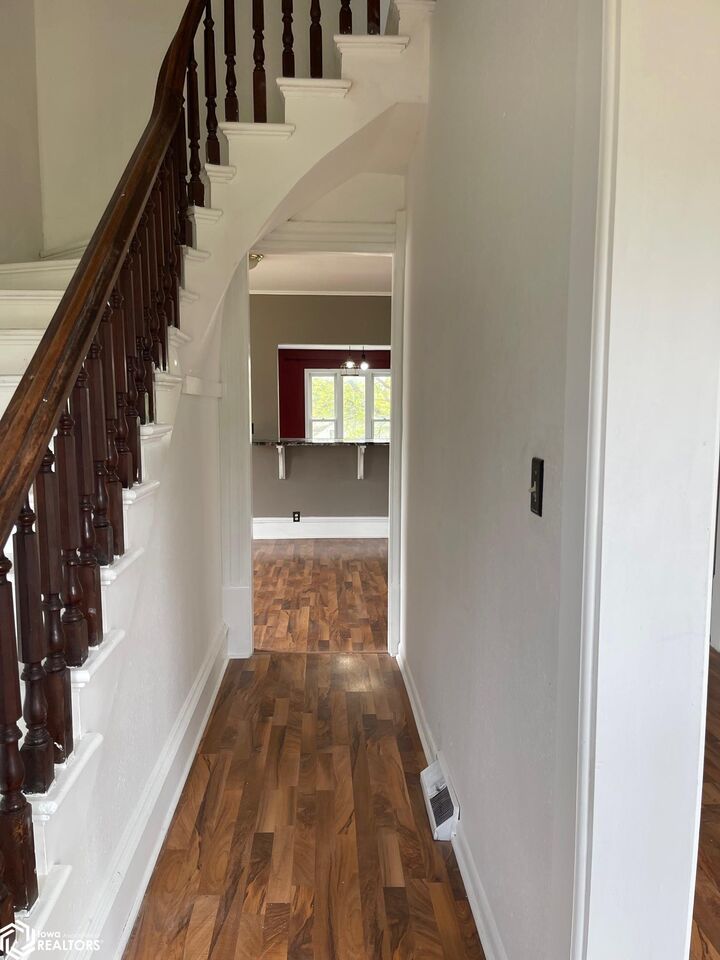 Property Photo:  925 Reed Street  IA 50112 