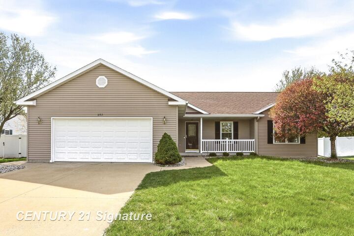 Property Photo:  3183 Sundown Lane  MI 48603 