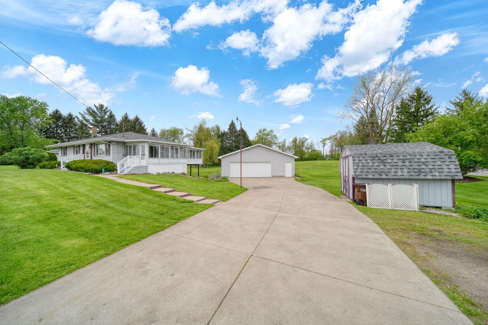 Property Photo:  4024 County Farm Road  MI 49201 