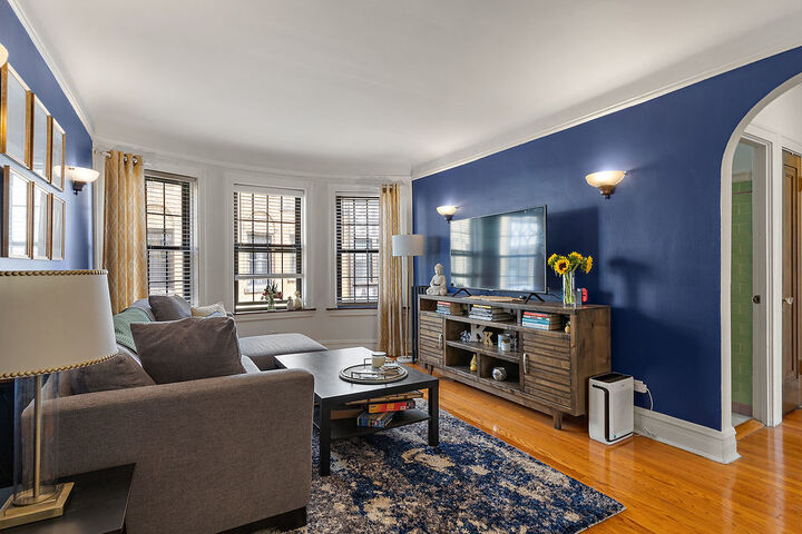 Property Photo:  4207 N Kedvale Avenue 2D  IL 60641 