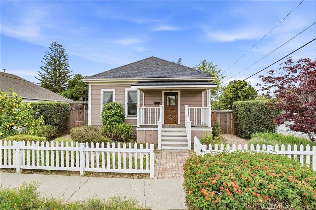 Property Photo:  302 S Mason  CA 93420 