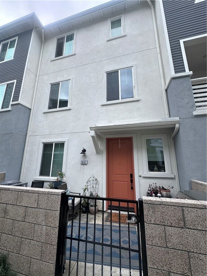 Property Photo:  1447 Sea  CA 90732 